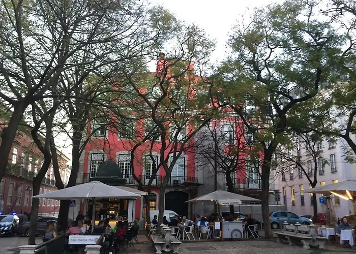 아파트 Charming Chiado 2bedr W/balcony And View *