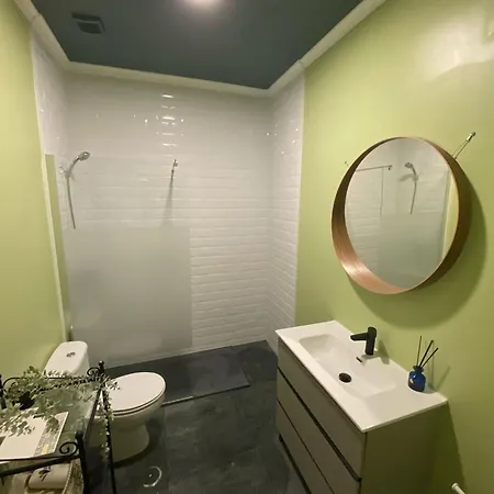 Charming Chiado 2bedr W/balcony And View * Lissabon