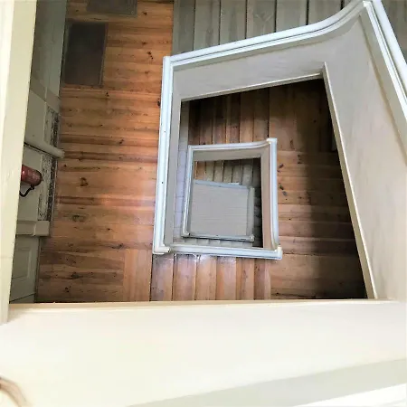 Charming Chiado 2bedr W/balcony And View Apartment