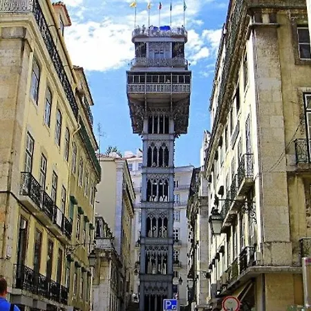 아파트 Charming Chiado 2bdr With Balcony By Lovelystay