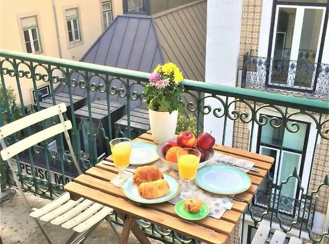 Charming Chiado 2bedr W/balcony And View