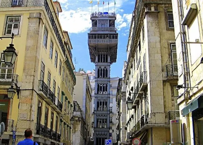 Apartment Charming Chiado 2bedr W/balcony And View
